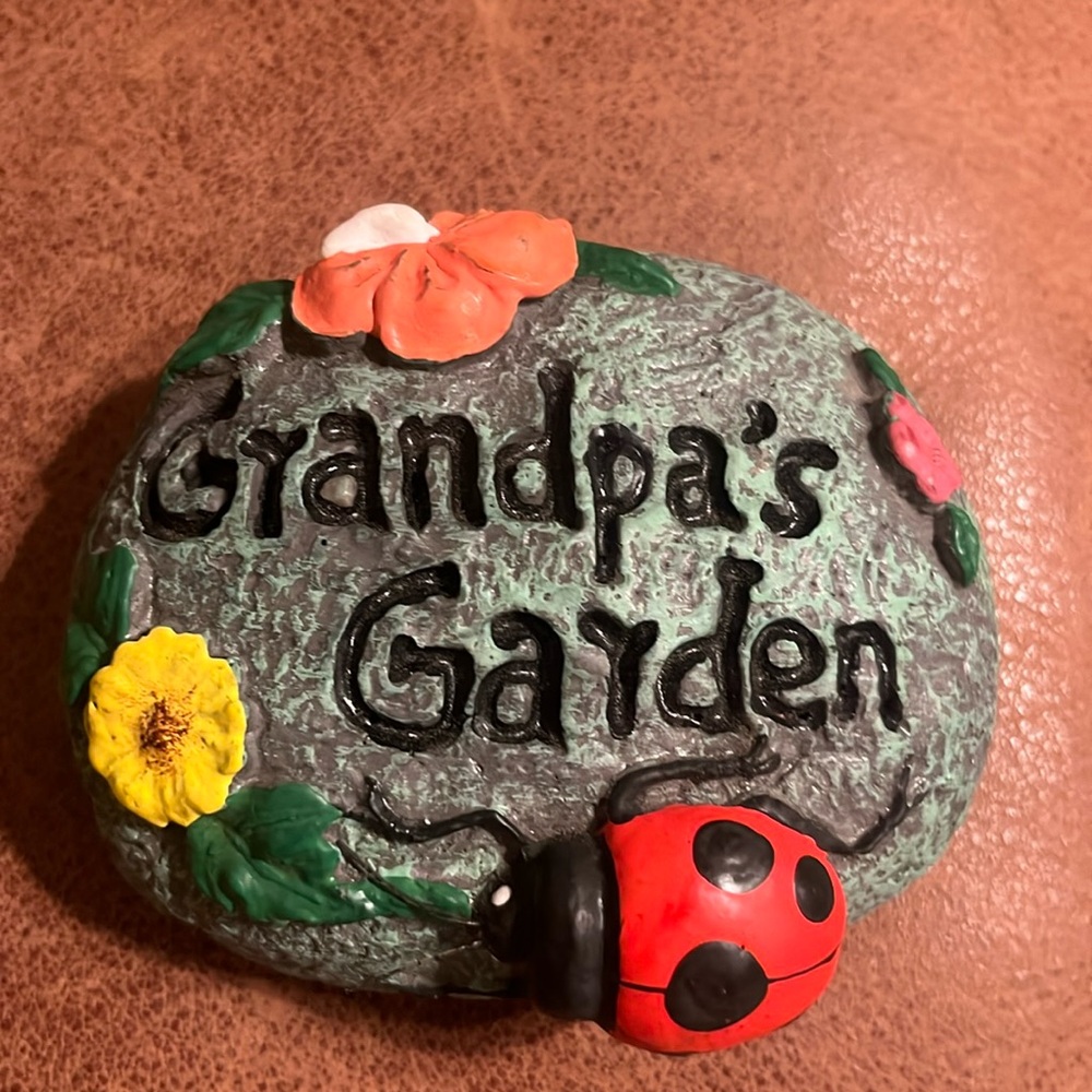 NWOT key hiding garden rock. By Land & Sea Nature Collection